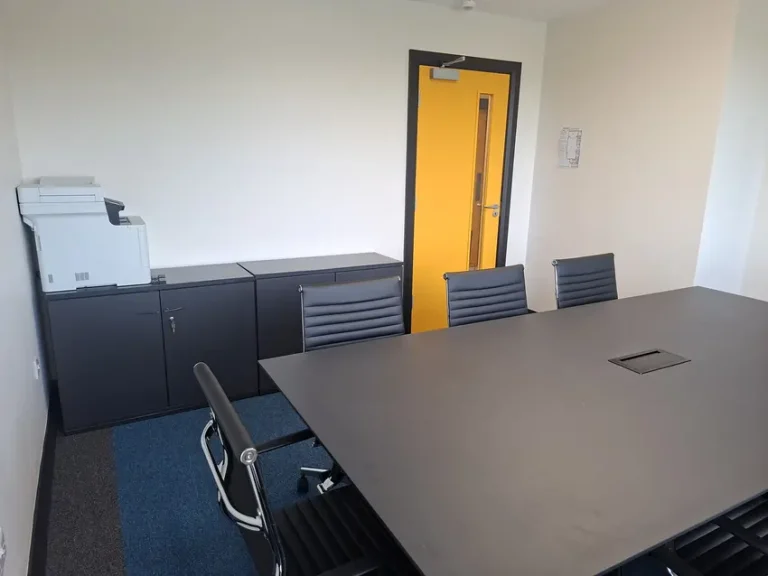 Office Space – Hot desking – Seating